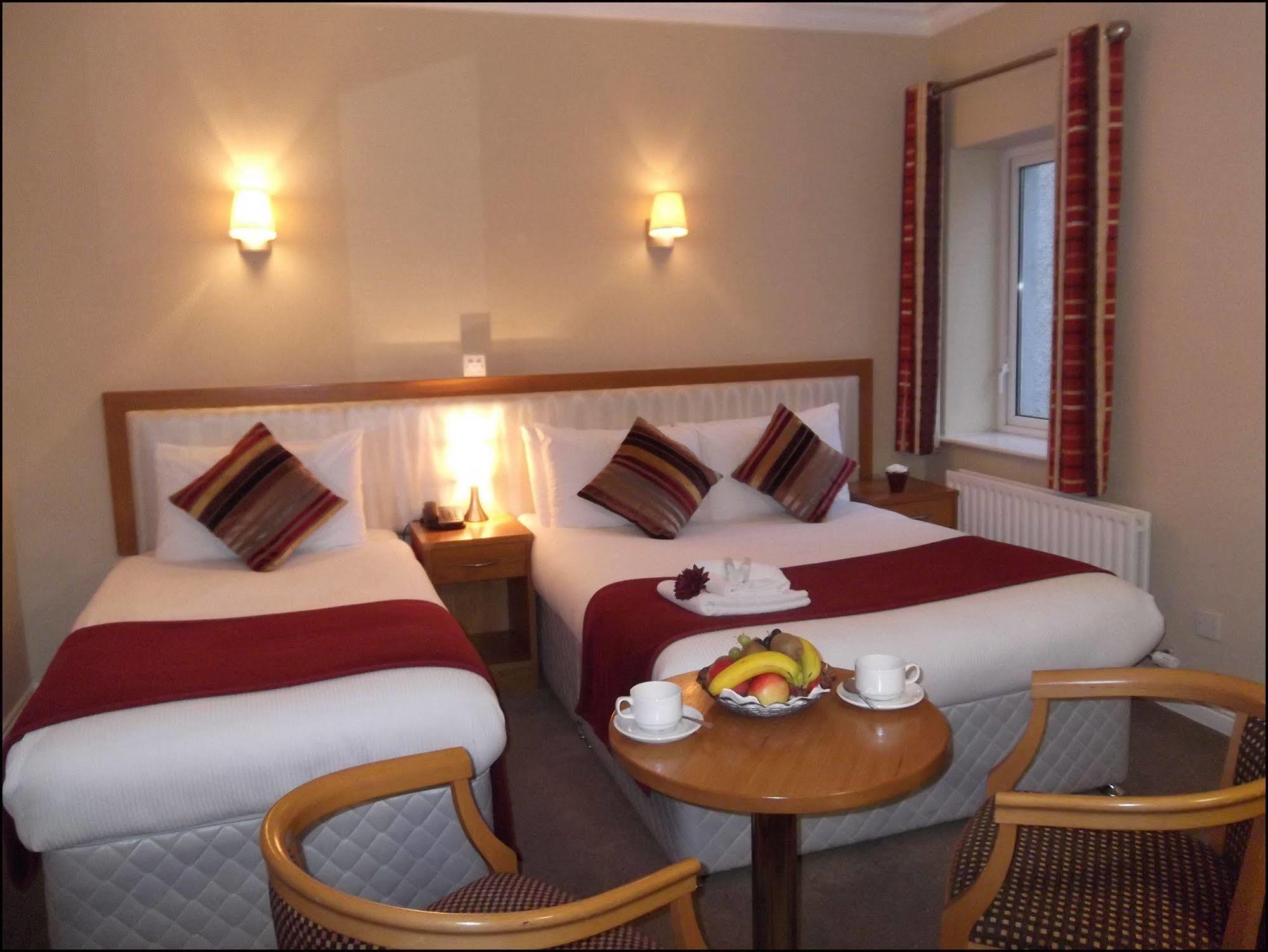 The Pier Hotel Лимерик Номер фото
